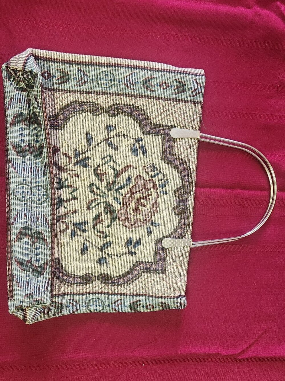 Vintage Floral Tapestry Clutch Style Handbag Metal Handles Small Purse Zippered